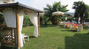  La Quiete Park Hotel  Манерба Дель Гарда